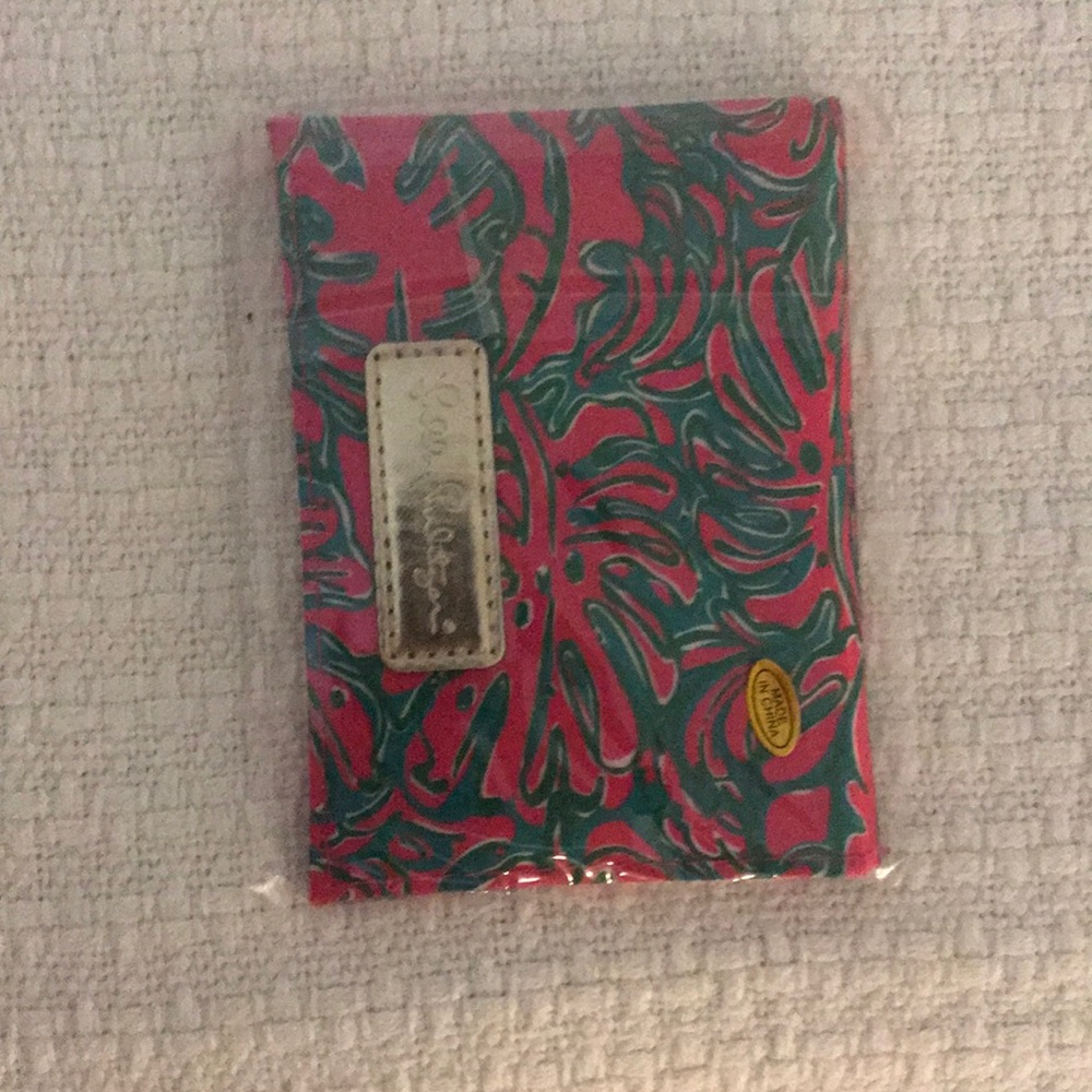 Lilly Pulitzer GWP Compact with Blotting Papers